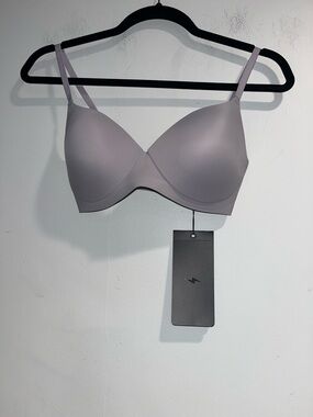 EBY Pain-free tshirt bra NWT